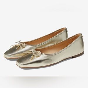 New Bernardo Gwynn Ballerina Flats in Gold Leather Size 9